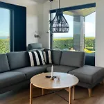 3 Bedroom Stunning In Holiday home *
